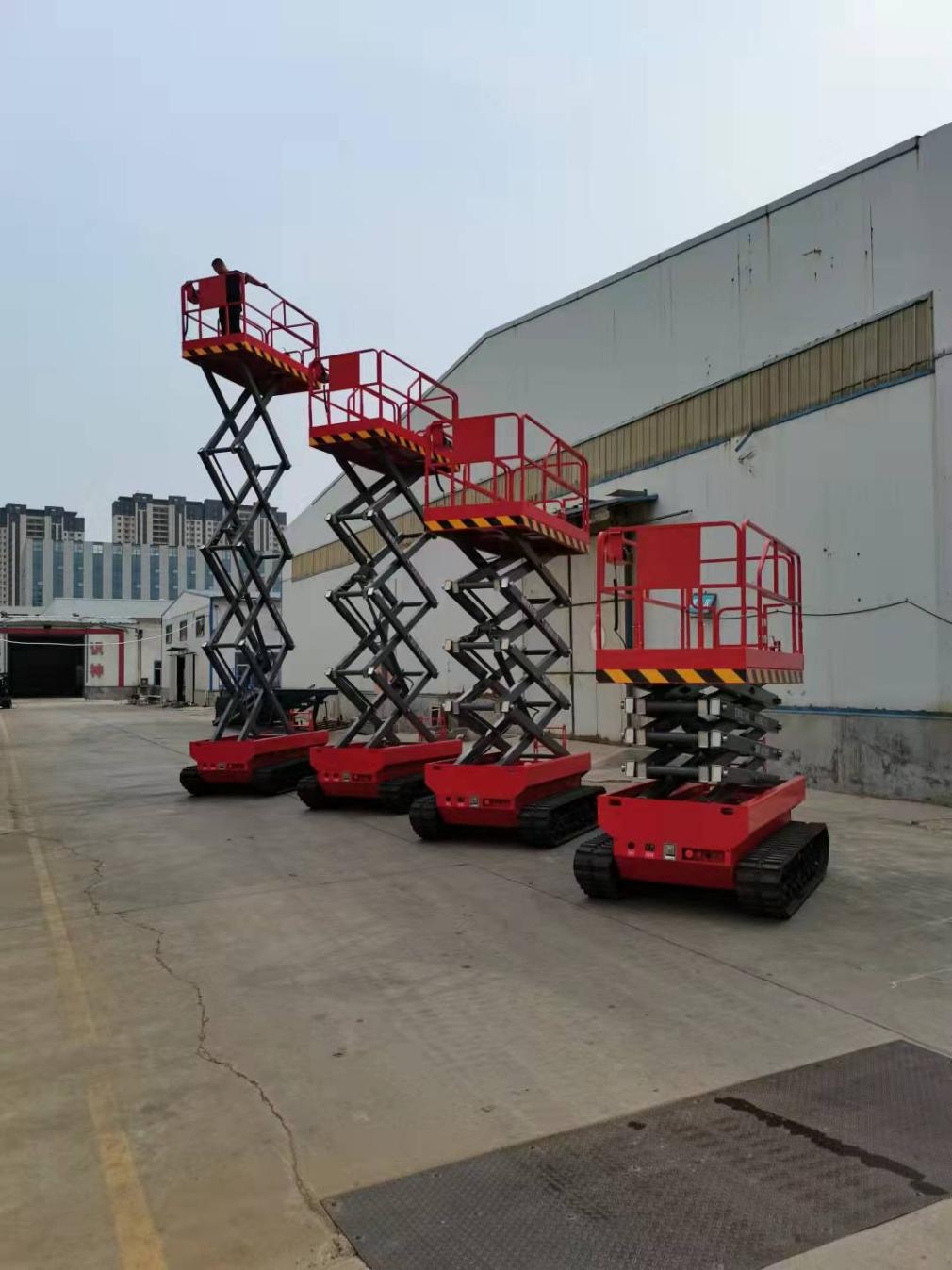 Crawler scissor lift939256.jpeg